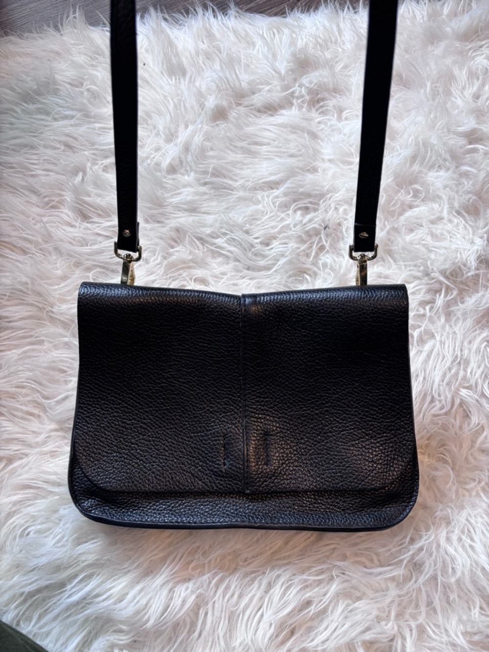 Classic Black Italian Leather Crossbody Bag - Sleek Everyday Style